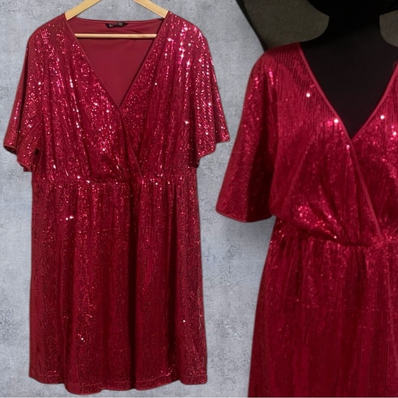 BloomChic Midi Dress in Elegant Red with Flattering Fit and Versatile Style - Picture 1 of 8
